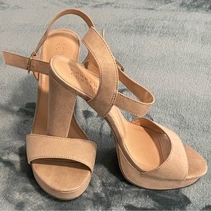 Lauren Conrad chunky platform heels